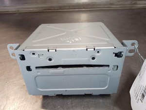 2012 GMC Terrain AM FM CD MP3 USB Radio (Used OEM)