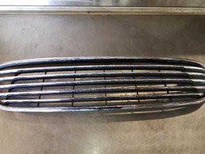 2015-2018 Ford Focus Chrome Grille with Chrome Bars and Chrome Surround (Used OEM)