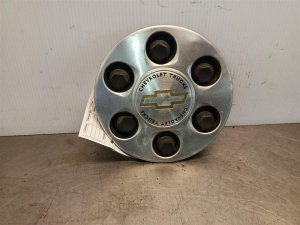 2004-2006 Chevrolet Tahoe 16-Inch 5-Spoke Aluminum Wheel Center Cap (Used OEM)