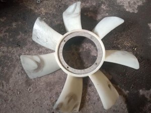2009 Chrysler Aspen Engine Cooling Fan Blade (Used OEM)