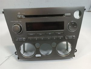 2005-2006 Subaru Outback AM FM CD Player Radio (Used OEM)