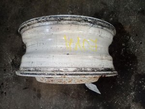  Volvo VNL 22.5x8.25 10-Hand Hole Steel Wheel (Used OEM)