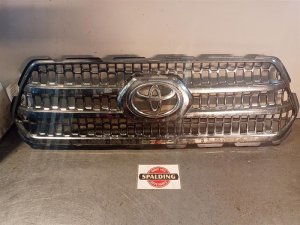 2016-2017 Toyota Tacoma Gray Upper Grille with Chrome Surround (Used OEM)