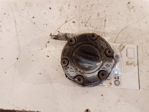 1989-1997 Geo Tracker Locking Hub Kit (Used OEM)