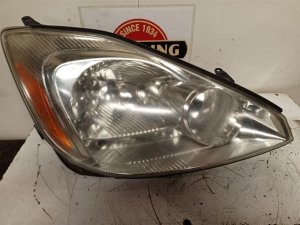 2004-2005 Toyota Sienna Halogen Headlight Assembly - Right (Passenger) (Used OEM)