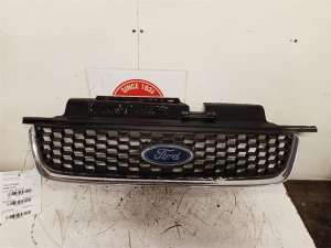 2001-2004 Ford Escape Black Grille with Chrome Surround (Used OEM)
