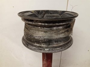 1998-2000 Nissan Frontier Black 15x7 6-Spoke Alloy Wheel (Used OEM)