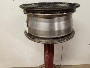 1998-2000 Nissan Frontier Black 15x7 6-Spoke Alloy Wheel (Used OEM)