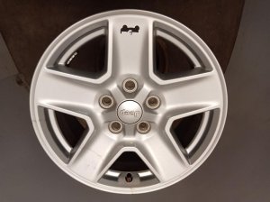 2020-2023 Jeep Gladiator Silver 17x7.5 5-Spoke Silver Painted Alloy Wheel (Used OEM)