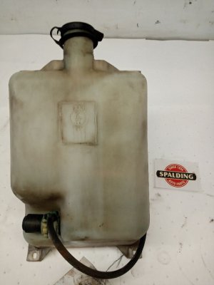 1995-2019 Kenworth T800 Windshield Washer Fluid Reservoir Assembly (Used OEM)