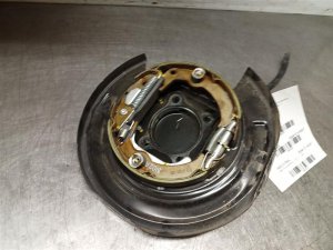 2005-2010 Pontiac Wave Stub Axle - Left (Driver) (Used OEM)