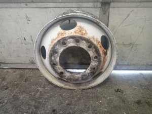  Volvo VNL 22.5x8.25 10-Hole Aluminum Wheel (Used OEM)