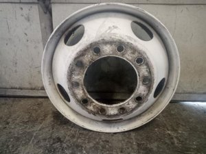  Volvo VNL 22.5x8.25 10-Hole Aluminum Wheel (Used OEM)