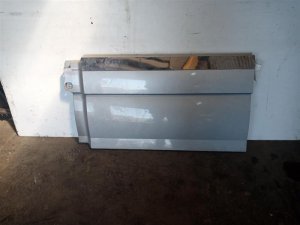  Volvo VNL Lower Center Skirt Panel - Left (Driver) (Used OEM)