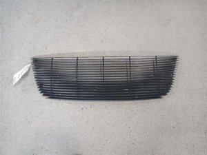 2003-2006 Ford Expedition Black Grille (Used OEM)