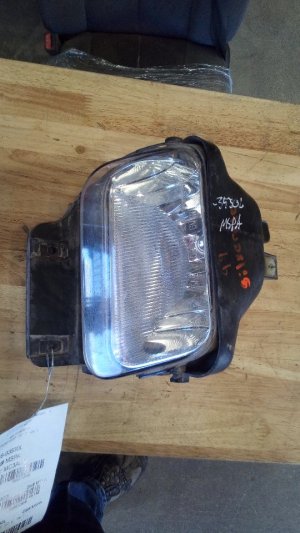 2004-2006 Chevrolet Avalanche 1500 Fog Light - Left (Driver) (Used OEM)