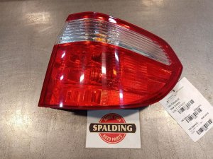 2005-2006 Honda Odyssey Quarter Panel Mounted Tail Light - Right (Passenger) (Used OEM)
