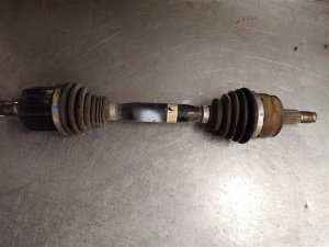 2016-2018 Fiat 500X Front Drive Axle Shaft Assembly - Left (Driver) (Used OEM)