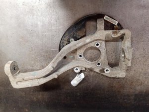2003-2005 Ford Explorer Front Steering Knuckle - Left (Driver) (Used OEM)