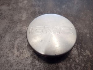 2015-2020 GMC Yukon Wheel Center Cap (Used OEM)