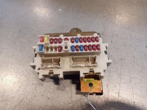 2005-2012 Nissan Pathfinder Fuse Box (Used OEM)