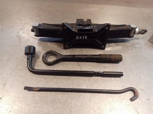 2011-2016 Hyundai Equus Scissor Jack with Tool Kit (Used OEM)