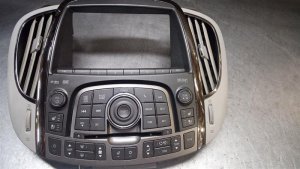 2010 Buick Allure AM/FM CD DVD Navigation Radio Control Panel (Used OEM)