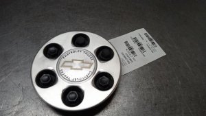 2004-2006 Chevrolet Tahoe 16-Inch 5-Spoke Brushed Aluminum Wheel Center Cap (Used OEM)