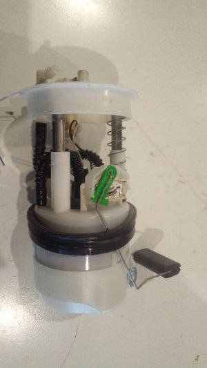 2013-2019 Nissan Sentra Fuel Pump Assembly with Sender Unit (Used OEM)