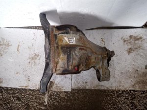 2011 Jeep Grand Cherokee Rear Differential Carrier Assembly with 3.06 Ratio (Used OEM)