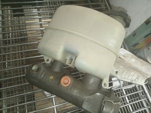  GMC Sierra denali Hydro-Boost Brake Master Cylinder (Used OEM)