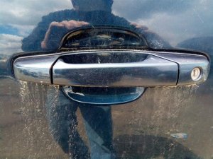 2007-2013 Chevrolet Suburban 2500 Blue Front Exterior Door Handle Assembly - Left (Driver) (Used OEM)