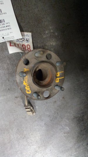 1997-2001 Buick Park Avenue Hub Assembly (Used OEM)
