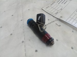 2007-2008 Chrysler Aspen Fuel Injector (Used OEM)