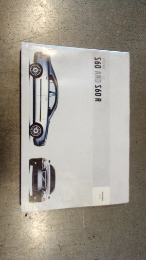 2004 Volvo V70 Owners Manual (Used OEM)