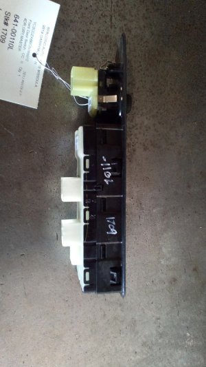 2007-2009 Chrysler Aspen Gray Master Power Window and Door Lock Switch - Left (Driver) (Used OEM)