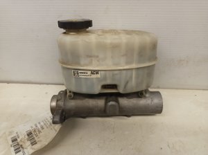2009-2018 Chevrolet Express 2500 Brake Master Cylinder and Booster Assembly (Used OEM)