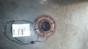 2003-2006 Ford Expedition Front 4WD Hub Assembly (Used OEM)