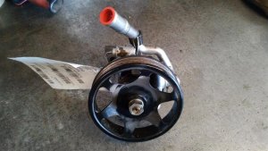 2005-2007 Ford Escape Power Steering Pump (Used OEM)