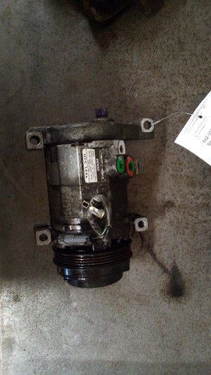 2000-2002 GMC Yukon XL 1500 A/C Compressor with Rear Air Conditioning (Used OEM)
