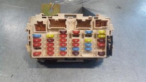 2000-2004 Nissan Xterra Cabin Fuse Box (Used OEM)