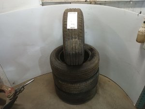 2018-2024 GMC Terrain 225/65R17 Tire (Used OEM)
