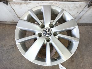 2010-2014 Volkswagen Golf 16x6.5 10-Spoke Alloy Wheel (Used OEM)