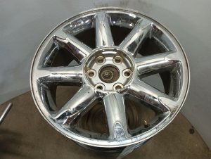 2007-2014 Chevrolet Tahoe 20-Inch 8-Spoke Chrome Wheel (Used OEM)