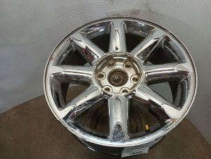 2007-2014 Chevrolet Tahoe 20-Inch 8-Spoke Chrome Wheel (Used OEM)