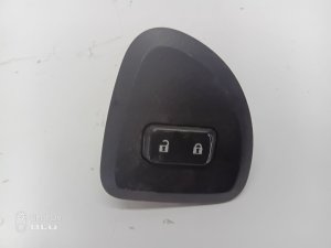 2007-2013 GMC Sierra 1500 Door Lock and Window Switch - Left (Driver) (Used OEM)