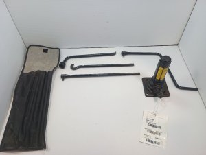 1995-2004 Toyota Tacoma Scissor Jack with Tools (Used OEM)