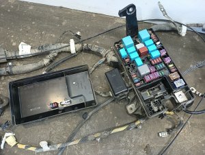 2005-2011 Toyota Tacoma Engine Fuse Box Assembly (Used OEM)