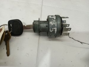 1995-2001 Freightliner FLD120 Ignition Switch with Key (Used OEM)