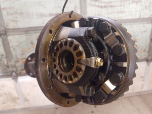 1988-1993 Toyota Pickup Rear Differential Carrier Assembly (4.10 Ratio) (Used OEM)